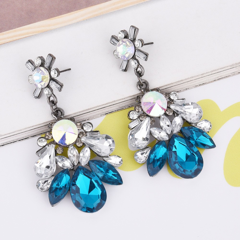 Via Trading | Wholesale Fashion Earrings and Necklace Sets