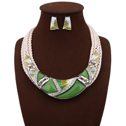 Green Geometry Design Chunky Necklace Earrings Set n114